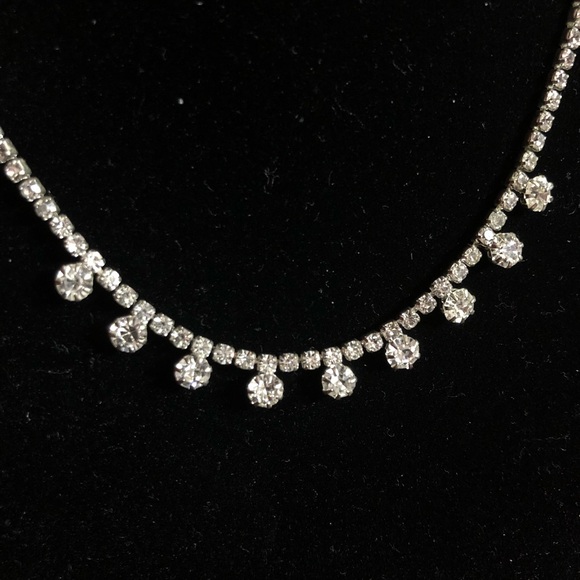 💝Beautiful Crystal Rhinestone Necklace!!💝 - Picture 2 of 5